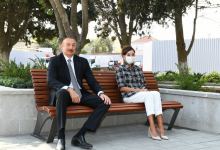 Azerbaijani president, first lady view landscaping work carried out in Balakhani settlement (PHOTO)