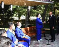 Президент Ильхам Алиев и Первая леди Мехрибан Алиева встретились с ранеными военнослужащими, лечащимися в Центральном военном клиническом госпитале минобороны (ФОТО)