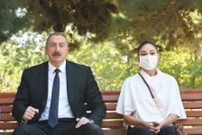 Президент Ильхам Алиев и Первая леди Мехрибан Алиева встретились с ранеными военнослужащими, лечащимися в Центральном военном клиническом госпитале минобороны (ФОТО)
