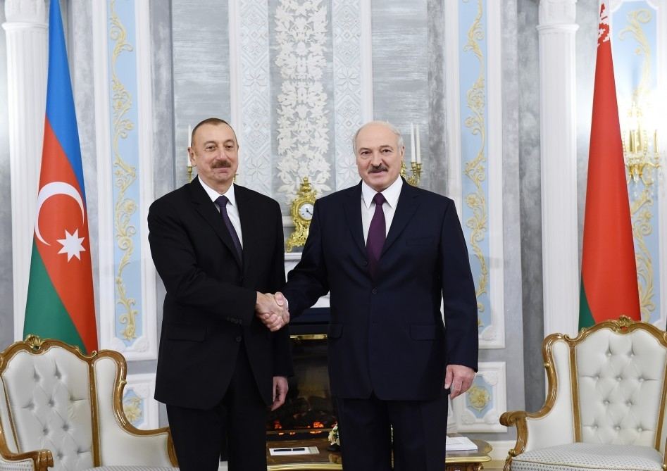 Александр Лукашенко позвонил Президенту Ильхаму Алиеву
