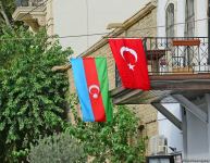 Баку украсился национальным триколором (ФОТО)