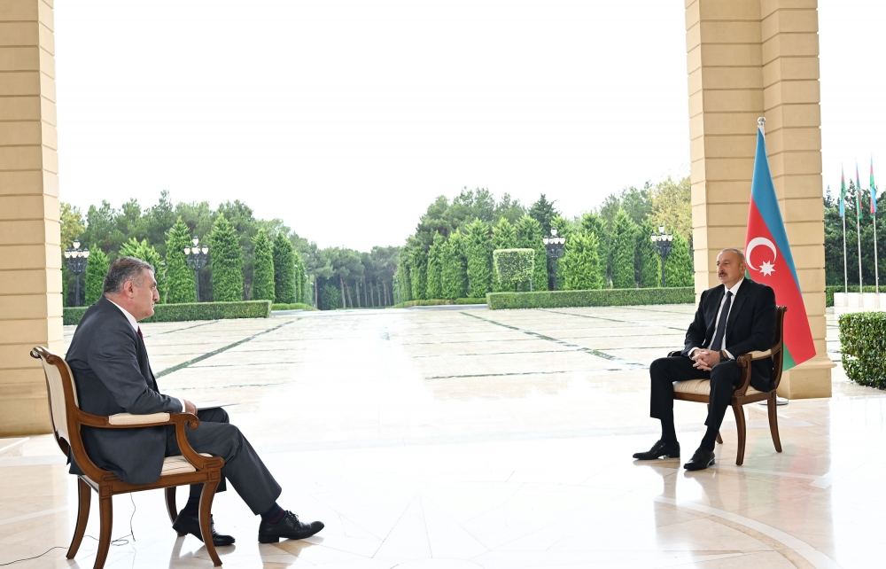 Президент Ильхам Алиев: Атака на Гянджу еще раз говорит о том, что Армения - террористическая страна