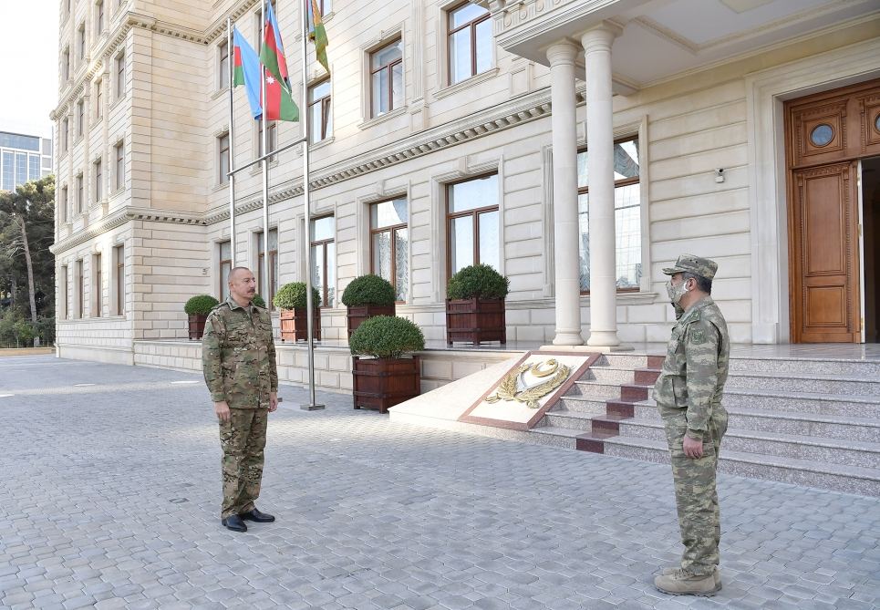 Под руководством Президента Азербайджана, Верховного Главнокомандующего Ильхама Алиева на Центральном командном пункте Минобороны состоялось оперативное совещание (ФОТО)