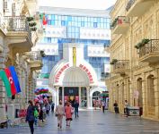 Баку украшен трехцветным флагом Азербайджана (ФОТОСЕССИЯ)