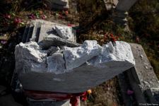 ВС Армении подвергли умышленному обстрелу кладбище в Агдаме (ФОТО)