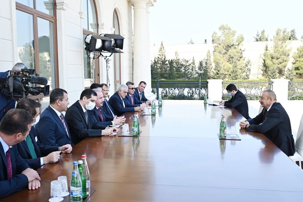 Президент Ильхам Алиев принял делегацию во главе с председателем Великого национального собрания Турции (ФОТО)