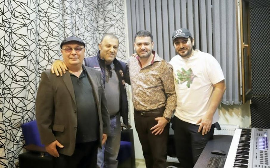 Прямой в лоб армянским агрессорам на азербайджанском и русском языках  (ВИДЕО)