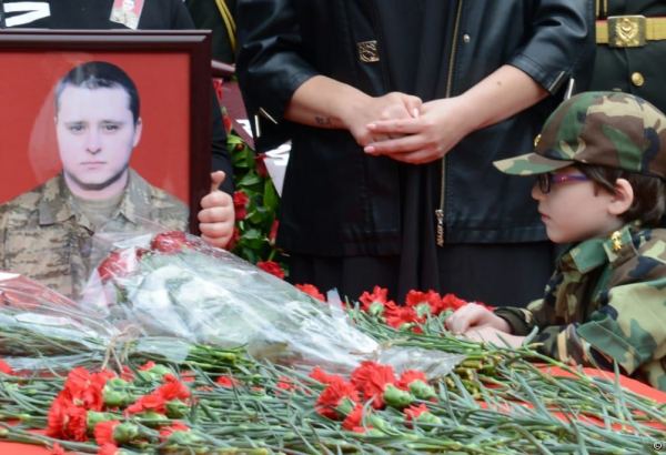 В Баку прощаются с азербайджанским военнослужащим Дмитрием Солнцевым (ФОТО)