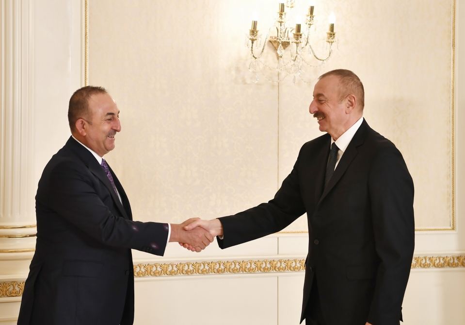 Президент Ильхам Алиев принял министров иностранных дел и национальной обороны Турции, начальника Национального разведывательного управления (ФОТО)