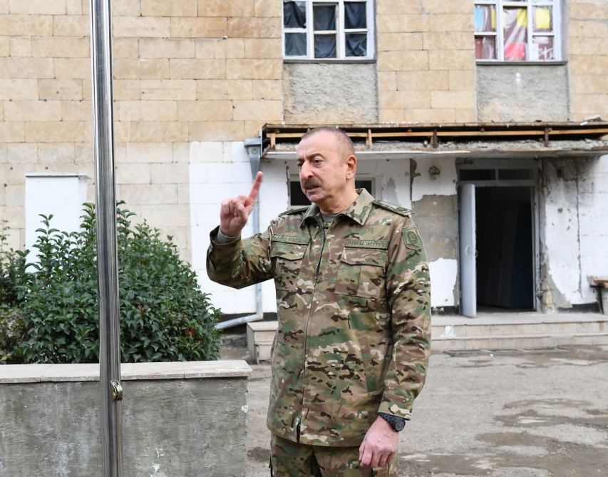Президент Ильхам Алиев и Первая леди Мехрибан Алиева побывали в освобожденных от оккупации Физулинском и Джебраильском районах, в том числе в городах Физули и Джебраил (ОБНОВЛЕНО)