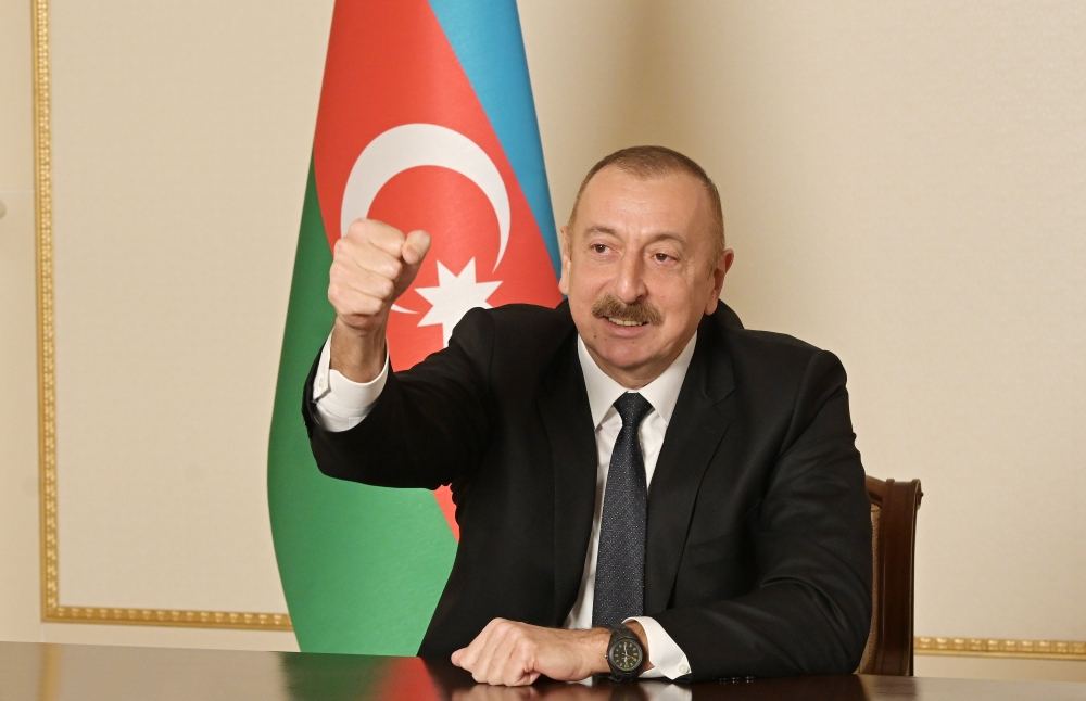 Президент Азербайджана Ильхам Алиев обратился к народу (ФОТО)