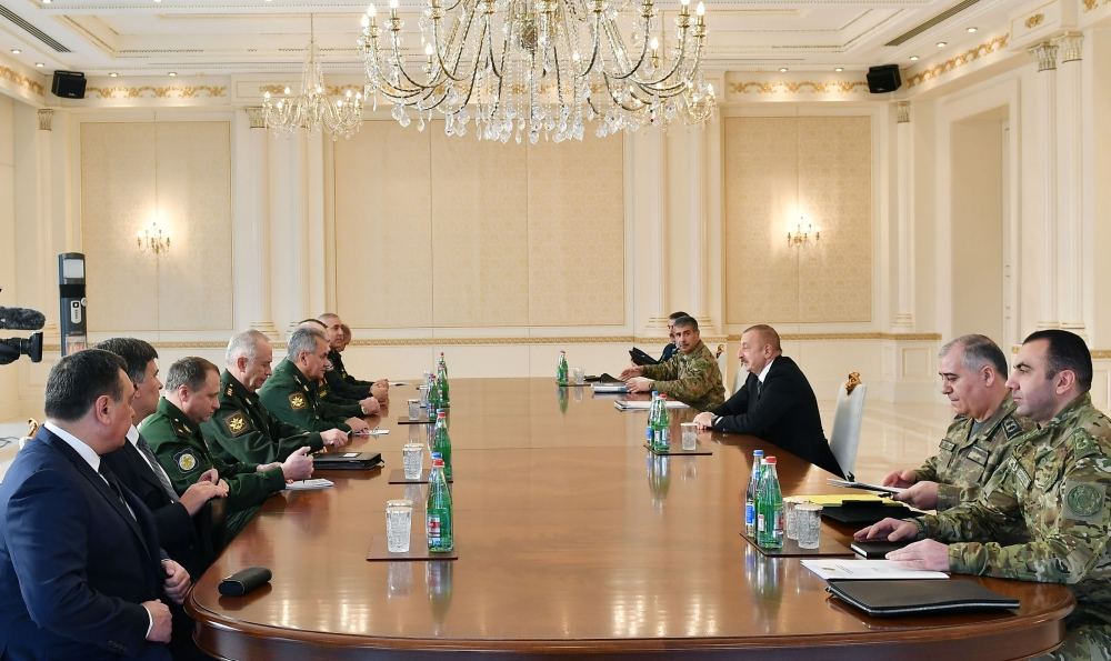 Президент Азербайджана Ильхам Алиев принял делегацию во главе с министром обороны России (ФОТО/ВИДЕО)