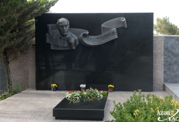 В Баку почтили память видного кинорежиссера Расима Оджагова (ФОТО)