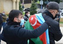 Azerbaijani refugees from Kalbajar visit Martyrs Alley (PHOTO)