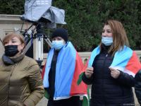 Azerbaijani refugees from Kalbajar visit Martyrs Alley (PHOTO)