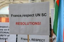 Protesters give statement in front of French embassy in Baku (PHOTO/VIDEO)