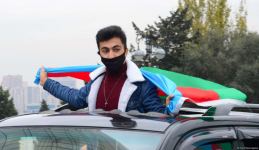 Праздничный автопробег в Баку в связи с освобождением Лачина (ФОТО)