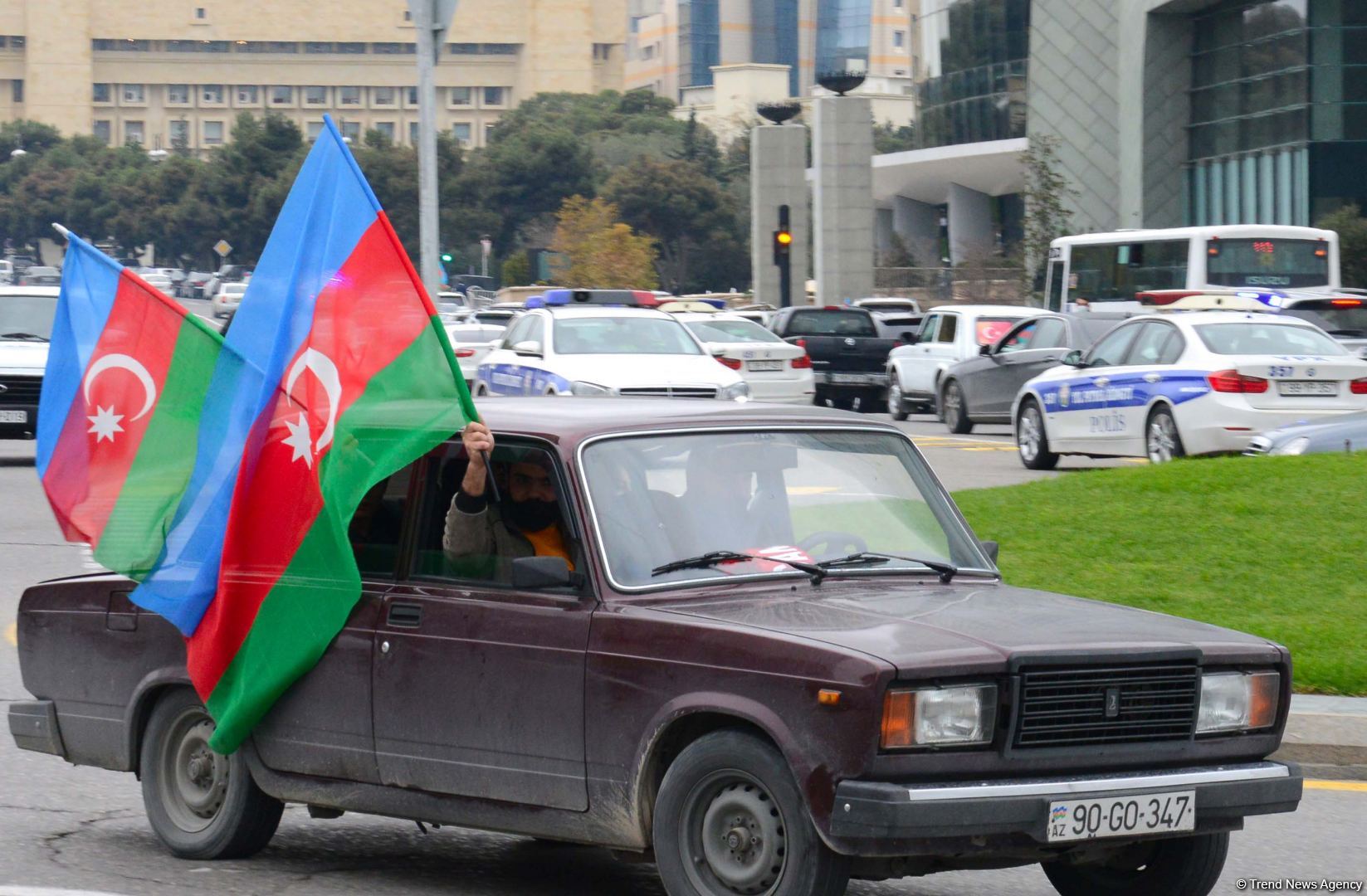 Праздничный автопробег в Баку в связи с освобождением Лачина (ФОТО)