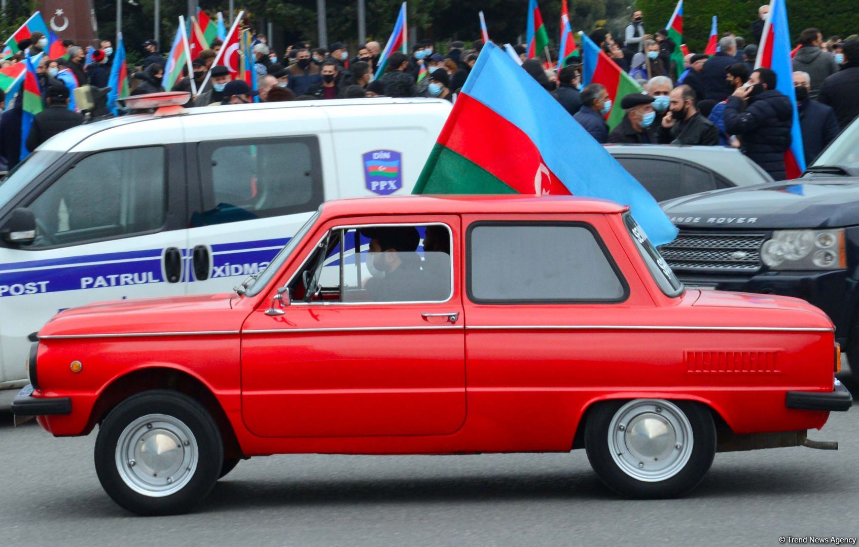 Праздничный автопробег в Баку в связи с освобождением Лачина (ФОТО)