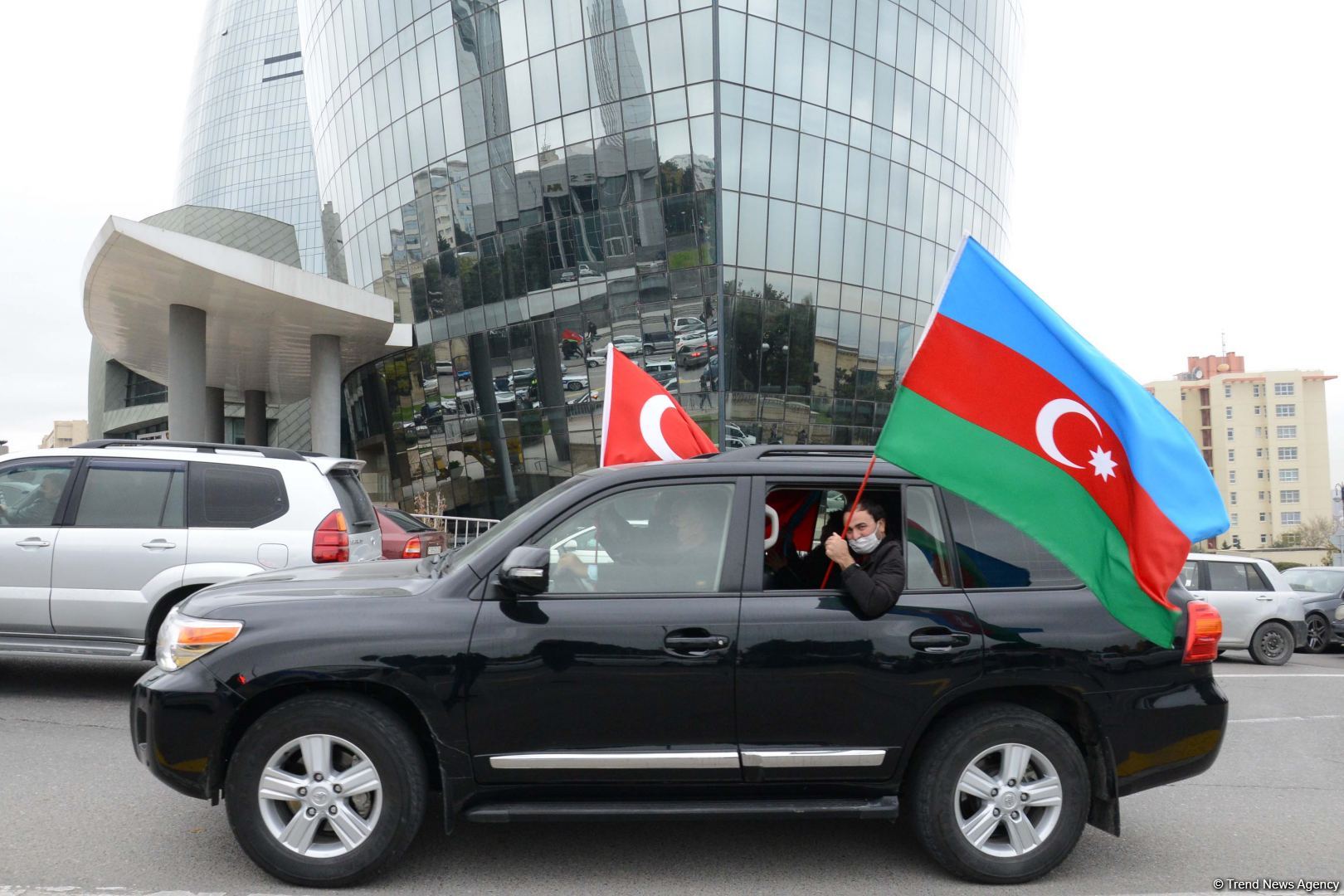 Праздничный автопробег в Баку в связи с освобождением Лачина (ФОТО)