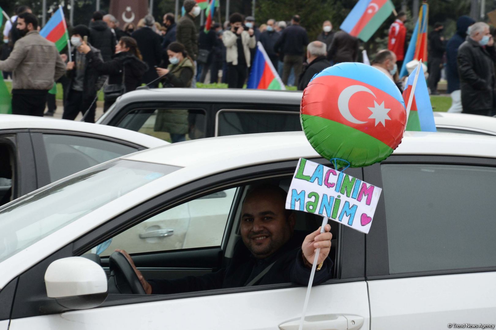 Праздничный автопробег в Баку в связи с освобождением Лачина (ФОТО)