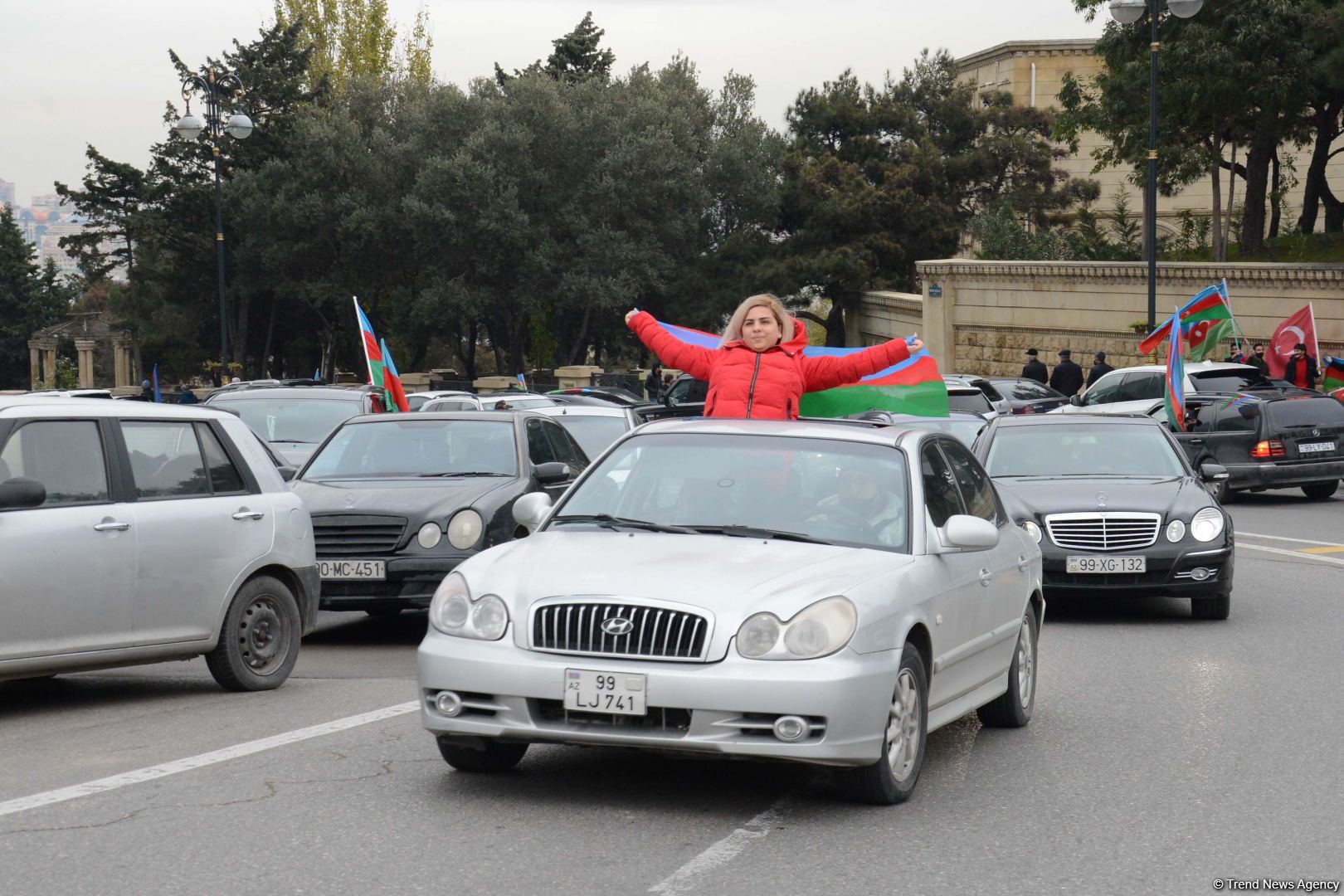 Праздничный автопробег в Баку в связи с освобождением Лачина (ФОТО)