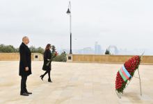 President Ilham Aliyev, first lady Mehriban Aliyeva pay tribute to Azerbaijani martyrs (PHOTO/VIDEO)