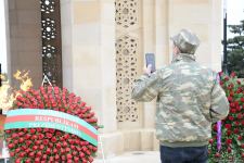 Azerbaijani public reveres memory of martyrs of Karabakh conflict (PHOTO)