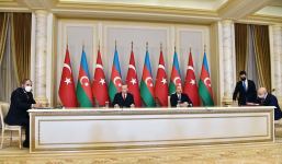 Подписаны азербайджано-турецкие документы (ФОТО) (версия 2)