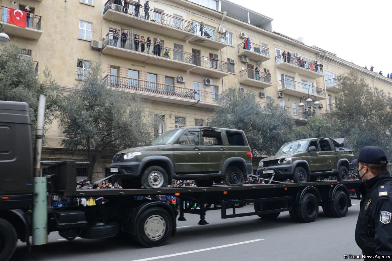 На параде Победы в Баку продемонстрирована часть военных трофеев (ФОТО/ВИДЕО)