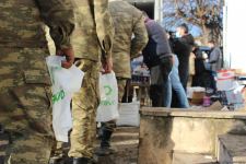 Фонд Гейдара Алиева и сеть супермаркетов Bravo доставили гостинцы солдатам в Агдаме (ФОТО)