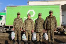 Фонд Гейдара Алиева и сеть супермаркетов Bravo доставили гостинцы солдатам в Агдаме (ФОТО)