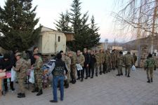 Фонд Гейдара Алиева и сеть супермаркетов Bravo доставили гостинцы солдатам в Агдаме (ФОТО)
