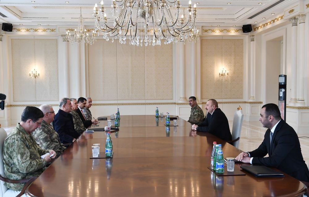 Президент Ильхам Алиев принял делегацию во главе с министром национальной обороны Турции (ФОТО/ВИДЕО)