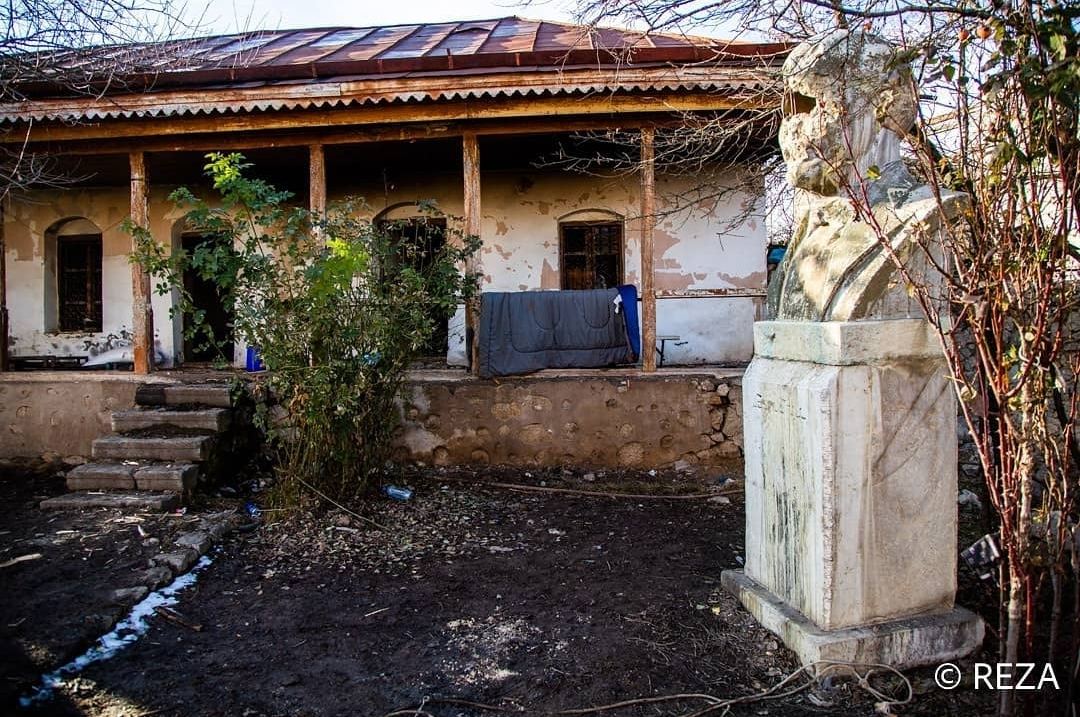 Меня охватил шок - Всемирно известный фотограф показал разрушенный дом выдающегося азербайджанского певца Бюльбюля (ФОТО)