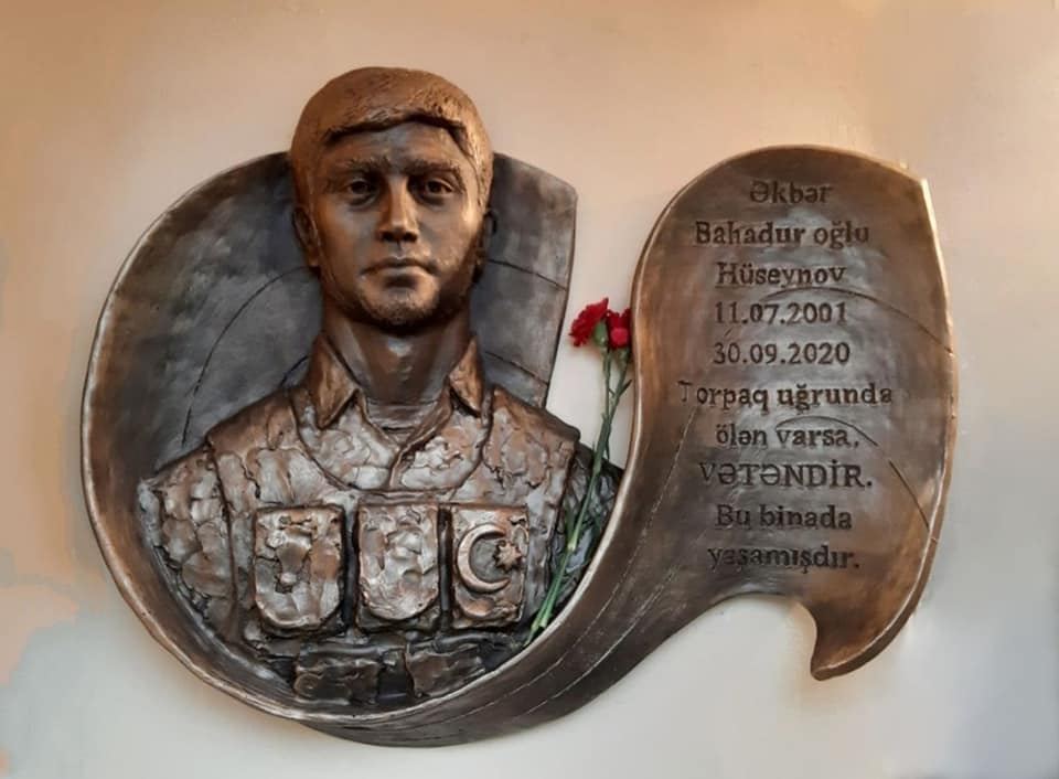 Молодые скульпторы увековечивают  историческую победу Азербайджана в бюстах, памятниках и барельефах (ВИДЕО,ФОТО)