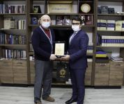 Награждены руководители религиозно-этнических общин Азербайджана (ФОТО)