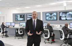 Президент Ильхам Алиев заложил фундамент двух заводов и открыл предприятие по производству листового стекла в Сумгайытском химическом промышленном парке (ФОТО/ВИДЕО)