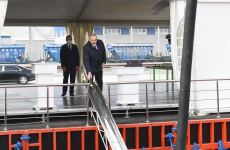 Президент Ильхам Алиев заложил фундамент двух заводов и открыл предприятие по производству листового стекла в Сумгайытском химическом промышленном парке (ФОТО/ВИДЕО)