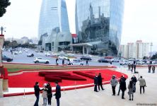 На Аллее шехидов идут последние подготовительные работы (ФОТО)