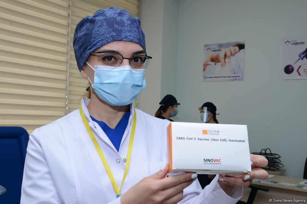 Azerbaijani medical workers undergoing vaccination from COVID-19 (PHOTOS)