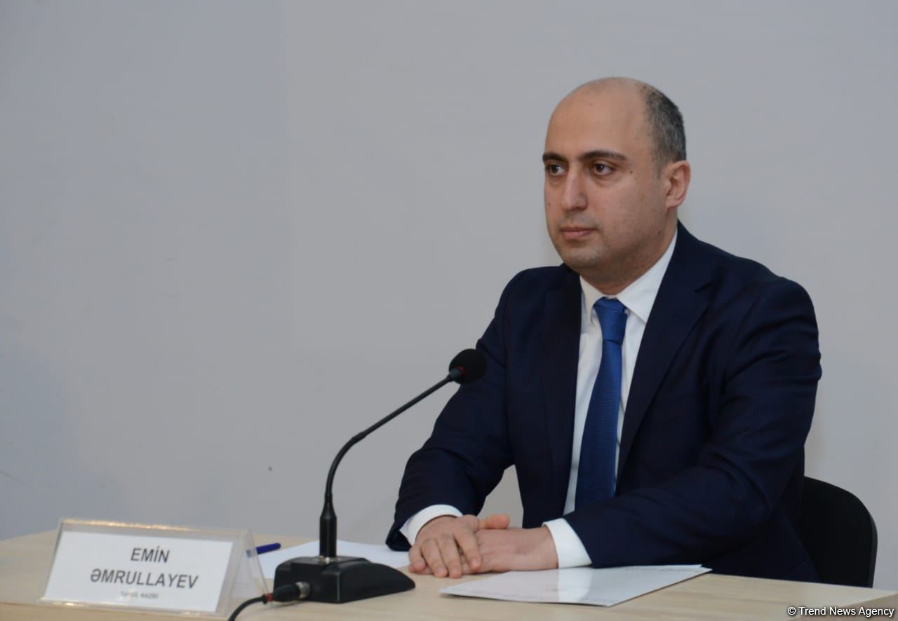 Плотная комплектация классов может создать проблему с точки зрения эпидемиологической ситуации - Эмин Амруллаев