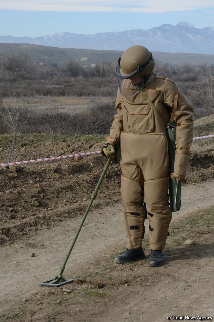 Территория Физулинского района очищается от мин и неразорвавшихся боеприпасов (ФОТО/ВИДЕО)