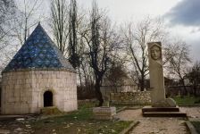 Всемирно известный фотограф показал, как армяне разрушили памятник Натаван в Агдаме (ФОТО/ВИДЕО)