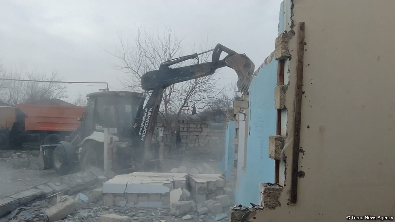 В Горадизе восстанавливаются дома, разрушенные в результате армянской агрессии (ФОТО)