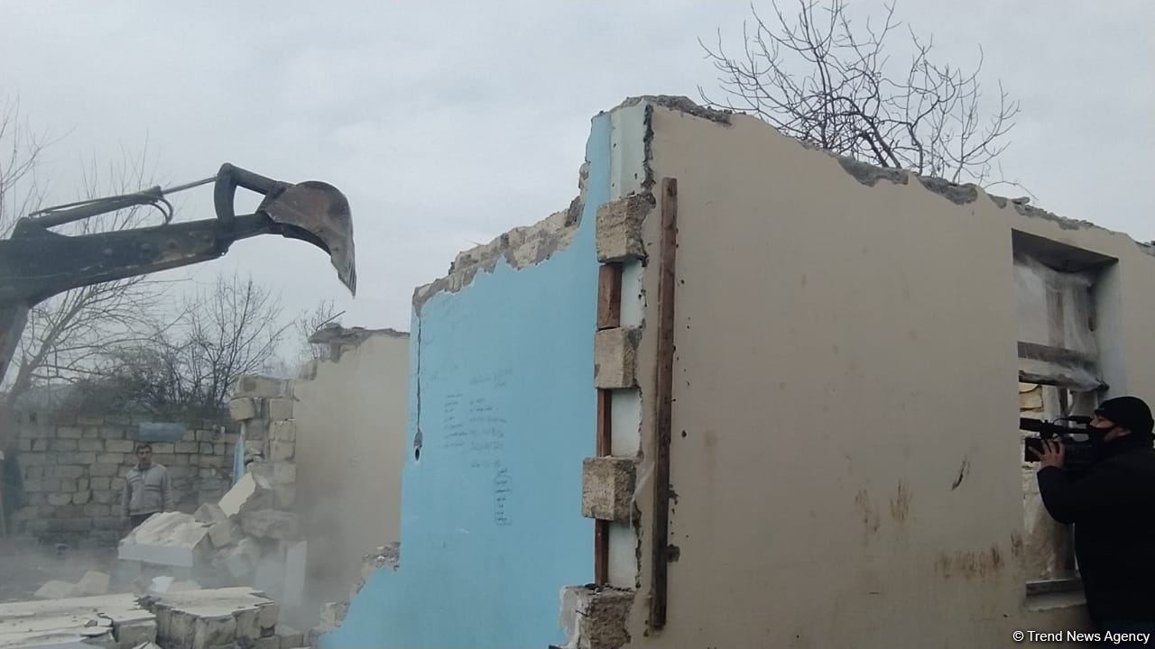 В Горадизе восстанавливаются дома, разрушенные в результате армянской агрессии (ФОТО)