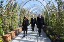 Azerbaijani president, first lady attend opening of new forest park in Yasamal district (PHOTO)