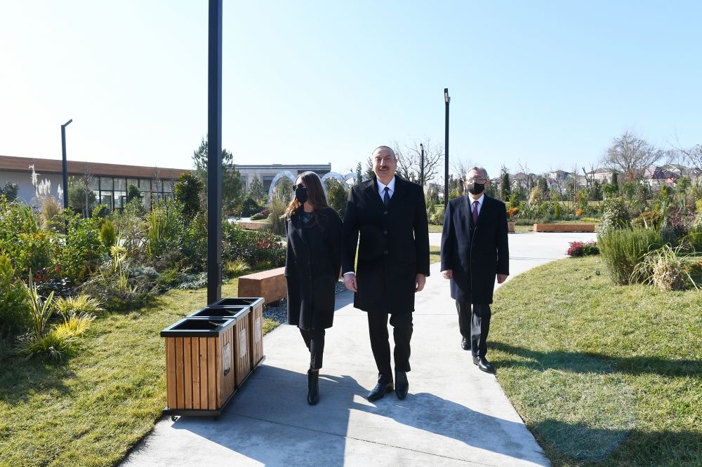 Azerbaijani president, first lady attend opening of new forest park in Yasamal district (PHOTO)