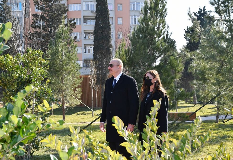 Azerbaijani president, first lady attend opening of new forest park in Yasamal district (PHOTO)