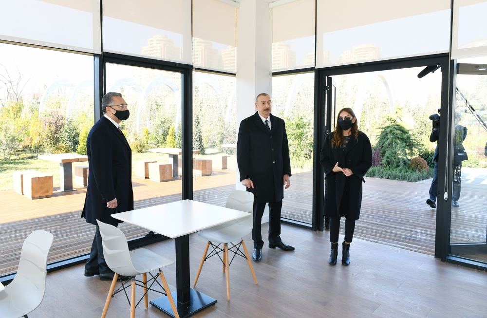 Azerbaijani president, first lady attend opening of new forest park in Yasamal district (PHOTO)